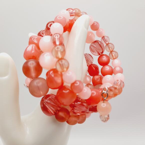 Vintage 1950s Lucite Moonglow Beaded Memory Wire Bracelet 4 Row Pink Coral Beads - Picture 1 of 12